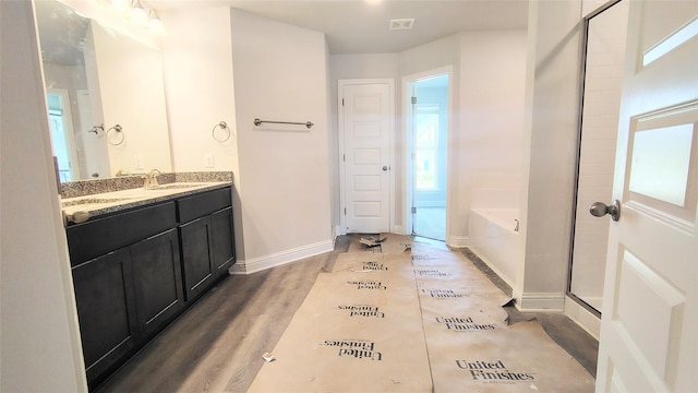 15 Gemstone Ct, Angleton, TX 77515