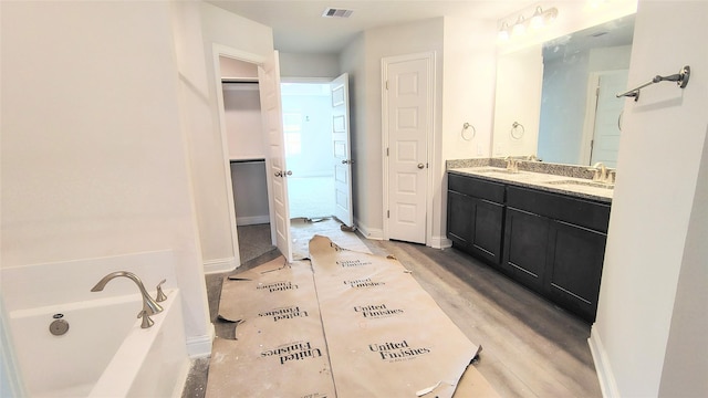 15 Gemstone Ct, Angleton, TX 77515