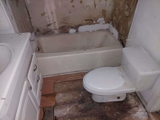 108 E Mcgee Rd, New Boston, TX 75570 - full bathroom featuring a bath, toilet, and vanity