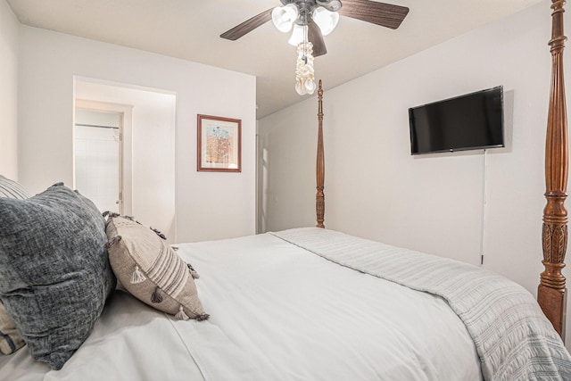 2884 Shallow Brook Ln, Dickinson, TX 77539 - bedroom featuring ceiling fan