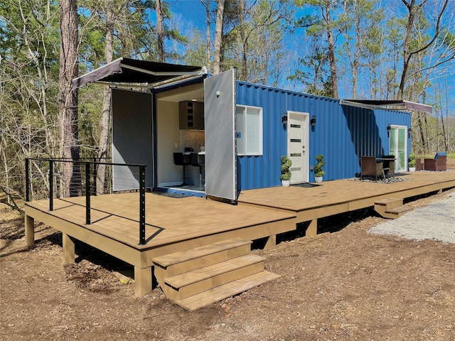 view of outbuilding