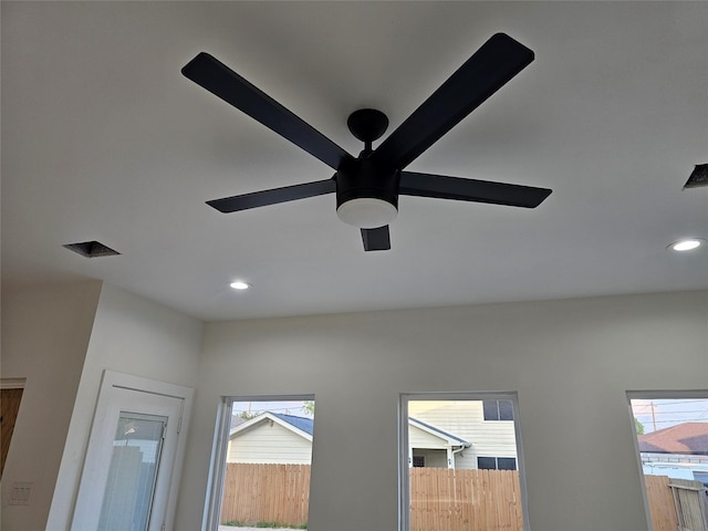 8131 Woodward St, Houston, TX 77051 - detailed view of recessed lighting and ceiling fan