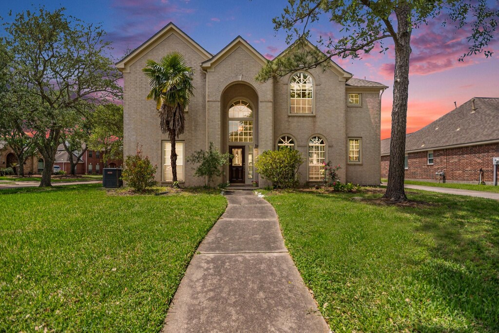113 Crystal Reef Dr, League City, TX 77573 - photo 1
