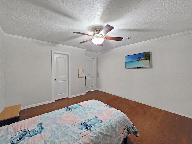 bedroom featuring wood finished floors, a textured ceiling, ceiling fan, and crown molding