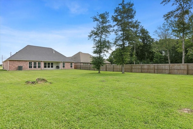 9345 Phelan Blvd, Beaumont, TX 77706 - view of yard with fence
