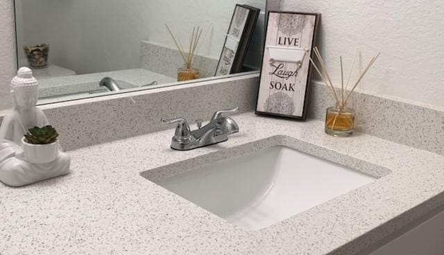 4533 Rosemont St, Houston, TX 77051 - room details featuring vanity