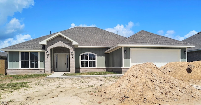 2 Gemstone Ct, Angleton, TX 77515
