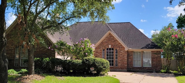 2806 Village Dl, Houston, TX 77059