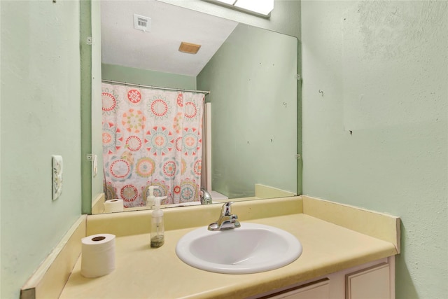 1419 Avenue Ave E, Danbury, TX 77534 - full bath with vanity and visible vents