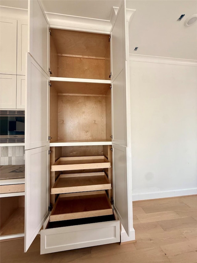 923 Fisher St Unit A, Houston, TX 77018 - view of closet
