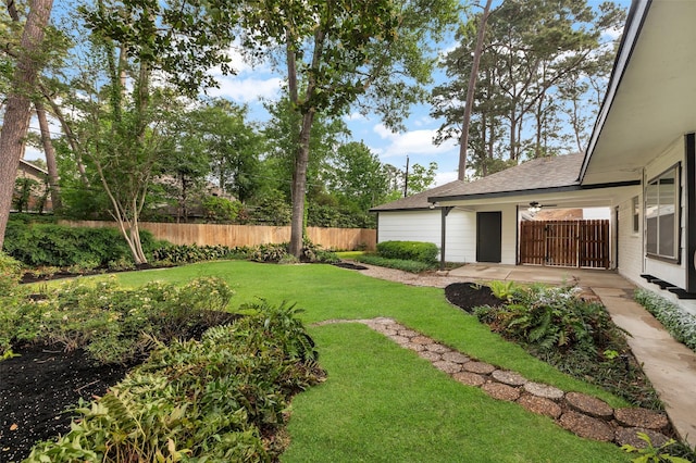 view of yard featuring fence