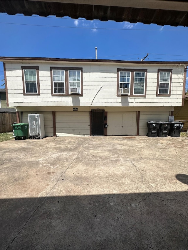 2711 Ruth St, Houston, TX 77004 - view of front facade with cooling unit