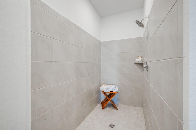 406 Robin St, Angleton, TX 77515 - full bathroom with a tile shower