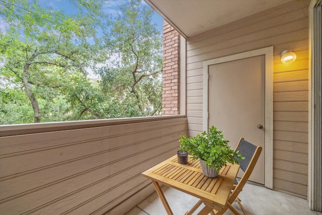 2111 Welch St Unit A219, Houston, TX 77019 - view of balcony
