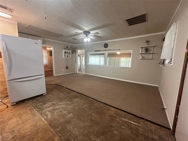 381 Lakeshore Dr, Cleveland, TX 77327 - interior space with baseboards, a ceiling fan, visible vents, and ornamental molding