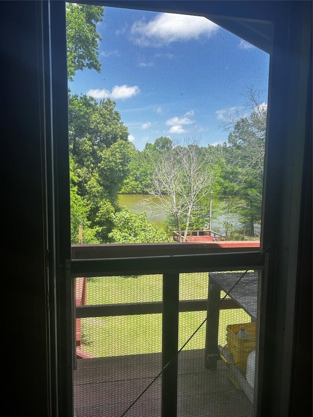 381 Lakeshore Dr, Cleveland, TX 77327 - room details with a water view