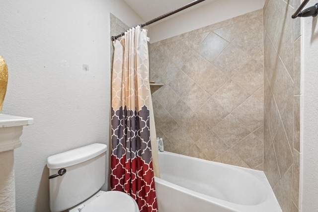 full bath with shower / bath combination with curtain and toilet