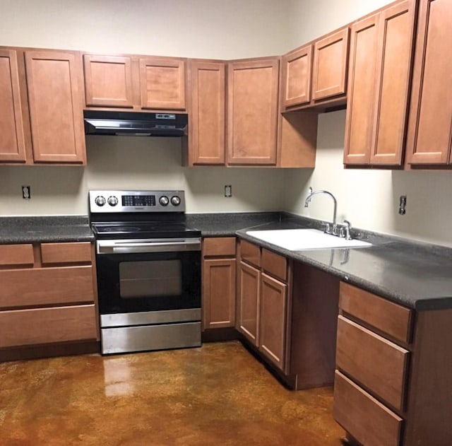 kitchen with stainless steel electric stove, under cabinet range hood, a sink, and concrete floors