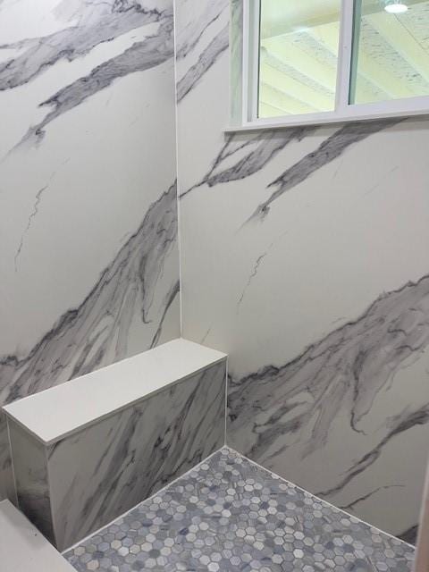 11411 Meadow Joy Dr, Houston, TX 77089 - room details featuring a marble finish shower