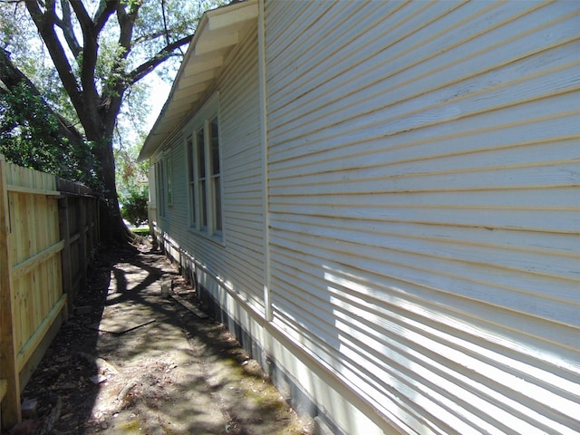 4620 Oak Ridge St, Houston, TX 77009 - view of side of home featuring fence