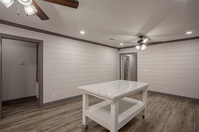 559 Doty Rd, Vidor, TX 77662 - dining room with dark wood finished floors, ceiling fan, visible vents, and recessed lighting