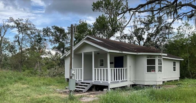 view of front of house with a porch