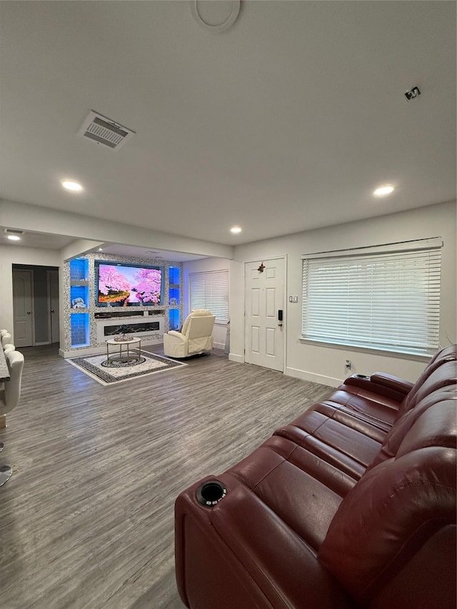5739 Waterford Dr, Houston, TX 77033 - photo 1