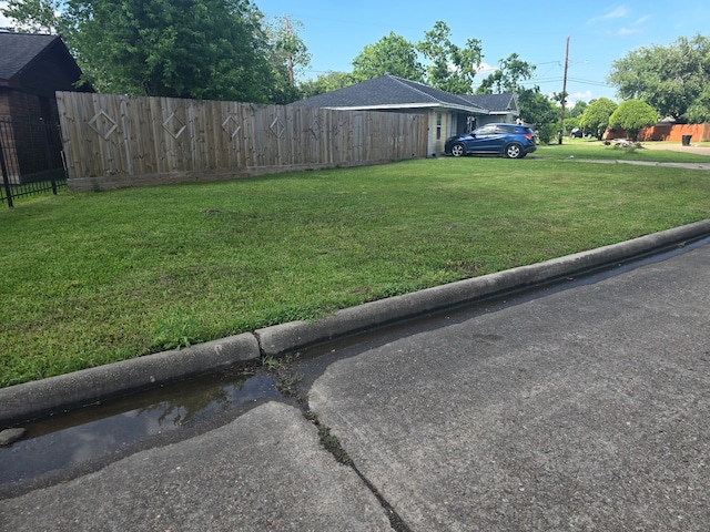 5739 Waterford Dr, Houston, TX 77033 - photo 17
