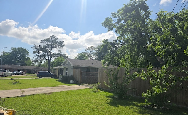 5739 Waterford Dr, Houston, TX 77033 - photo 18