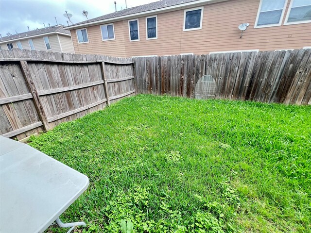 6022 Yorkglen Manor Ln, Houston, TX 77084 - view of yard