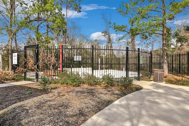 17110 Cutter Way, Crosby, TX 77532 - gate featuring fence
