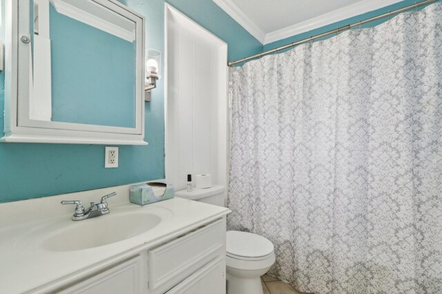 9 Slover Dr, Dayton, TX 77535 - bathroom with toilet, vanity, a shower with shower curtain, and crown molding