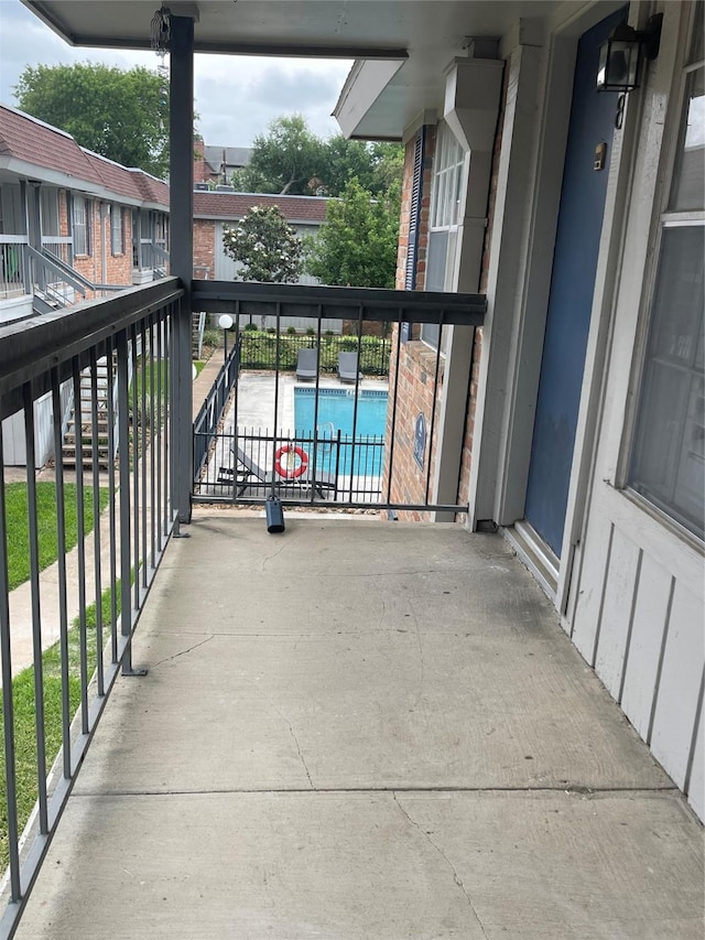 2250 Bering Dr Unit 98, Houston, TX 77057 - view of balcony