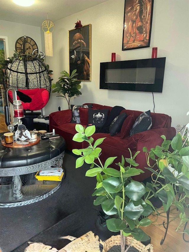 2250 Bering Dr Unit 98, Houston, TX 77057 - living area with wood finished floors