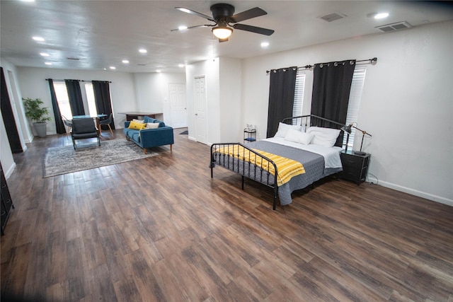 2817 Southmore Blvd, Houston, TX 77004 - bedroom with dark wood-style floors, recessed lighting, visible vents, and baseboards