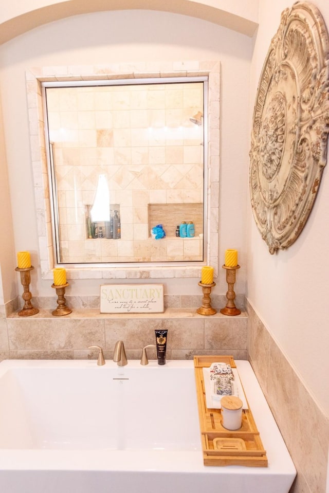 11903 Muir Groves Trl, Humble, TX 77346 - full bathroom featuring a washtub