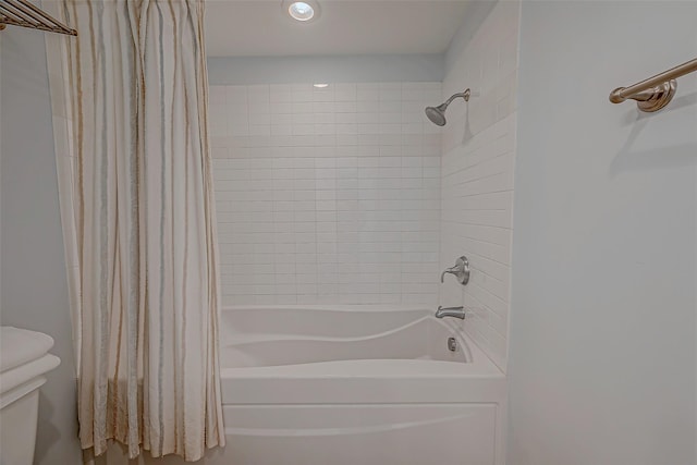 801 E Beach Dr Unit Tw1012, Galveston, TX 77550 - full bath featuring shower / tub combo, toilet, and recessed lighting