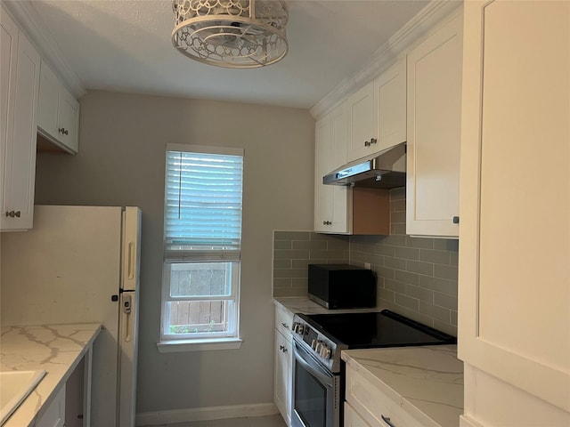 10555 Turtlewood Ct Unit 1008, Houston, TX 77072 - kitchen with stainless steel electric range, white cabinetry, decorative backsplash, black microwave, and under cabinet range hood