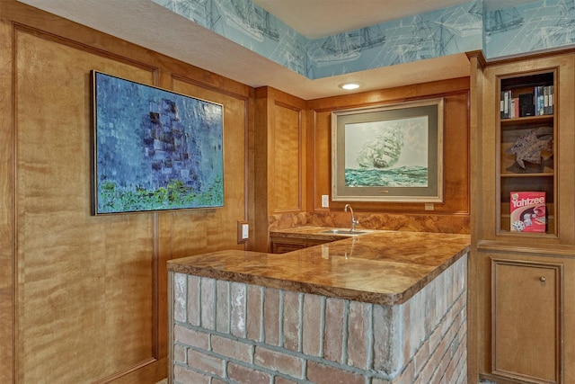 11831 Thoreau Dr, Montgomery, TX 77356 - bar featuring built in features and a sink