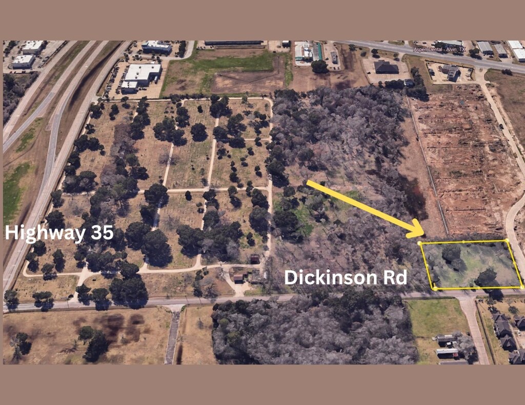 1300 Dickinson Rd, Alvin, TX 77511