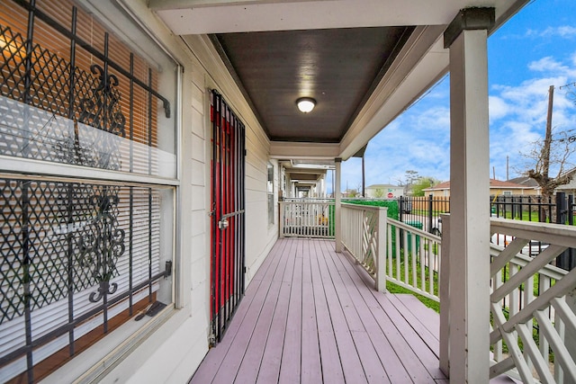4415 Hershe St, Houston, TX 77020 - deck with fence