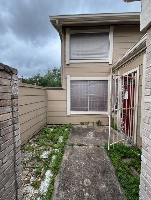 2332 Woodland Park Dr Unit 11, Houston, TX 77077 - exterior space featuring a patio area