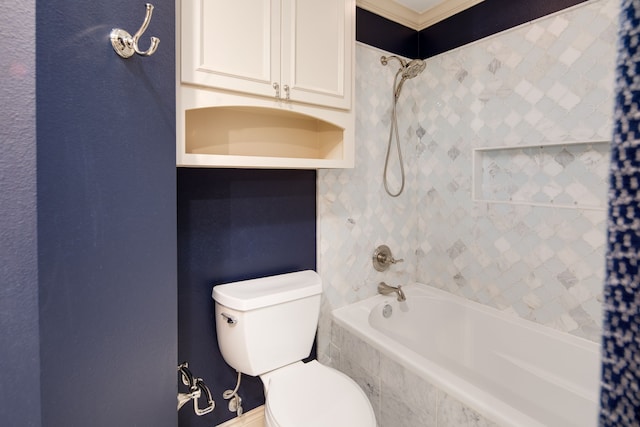 full bath featuring toilet and shower / bath combination