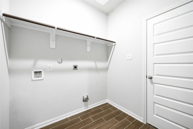 600 Barton Place Dr, Cleveland, TX 77327 - laundry room with hookup for a gas dryer, hookup for an electric dryer, hookup for a washing machine, and dark wood-style floors