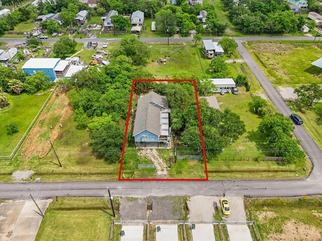 939 17th St, San Leon, TX 77539 - aerial view of property and surrounding area with property boundaries highlighted
