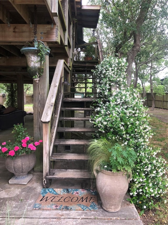 939 17th St, San Leon, TX 77539 - view of stairway