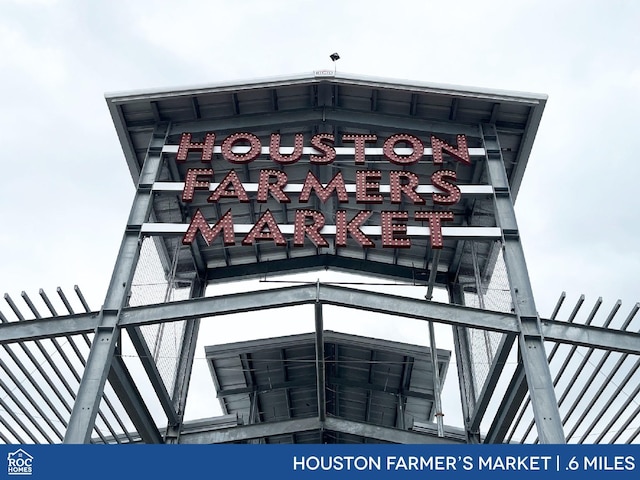 1106 Adele St, Houston, TX 77009 - exterior space