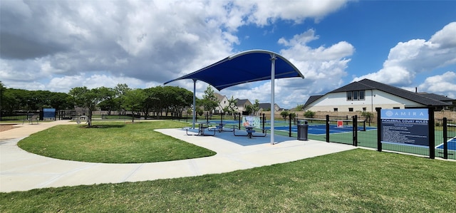 19210 Palfrey Prairie Trl, Tomball, TX 77377 - surrounding community with fence and a yard
