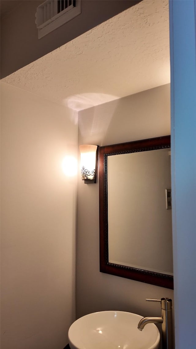 bathroom featuring visible vents