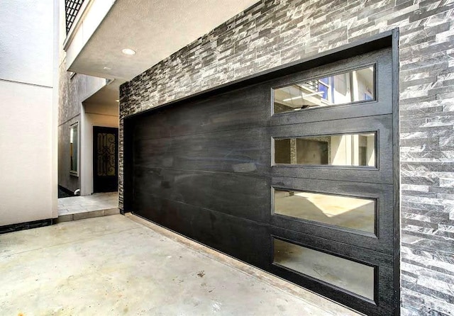 1217 Edwards St, Houston, TX 77007 - property entrance featuring a patio
